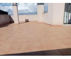 Bonito ático con plaza de parking y terraza/solarium