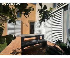 CASA -CON JARDIN I PISCINA-
