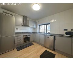 CASA -CON JARDIN I PISCINA-