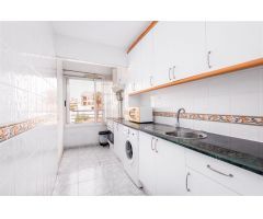APARTAENTO PRIMERA LINEA PASEO MARÍTIMO DE 3 HABITACIONES