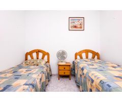 APARTAENTO PRIMERA LINEA PASEO MARÍTIMO DE 3 HABITACIONES