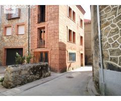 Chalet en Venta en Navaluenga, Ávila