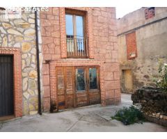 Chalet en Venta en Navaluenga, Ávila