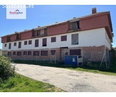 101- Promoción de chalets y garajes en construcción en La Higuera, Espirdo (Segovia)