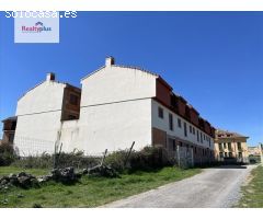 101- Promoción de chalets y garajes en construcción en La Higuera, Espirdo (Segovia)