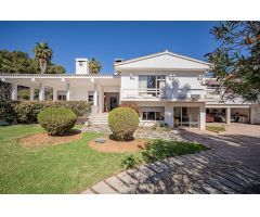 Villa en Venta en Marbella, Málaga