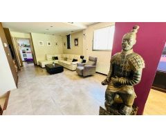 VIVIENDA UNIFAMILIAR EN EL RAVAL