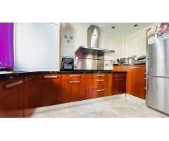 VIVIENDA UNIFAMILIAR EN EL RAVAL