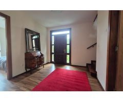 Casa unifamiliar con terreno y garaje en Ampuero