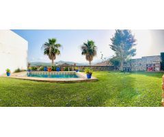 ???? ¡ CHALET EN SAN GARCÍA! – ESPACIO, CONFORT Y ELEGANCIA