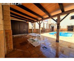 CHATEL CON PISCINA EN SAN BERNABE
