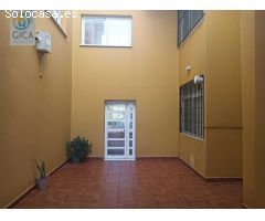 Moderno Piso en San Bernabé con Garaje y Terraza