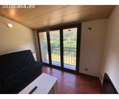 Piso con vistas y soleado en zona residencial muy tranquila frente la estación de esquí- INVERSIÓN