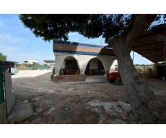 Chalet independiente con gran parcela y piscina privada en El Mirador, Guardamar del Segura