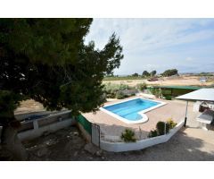 Chalet independiente con gran parcela y piscina privada en El Mirador, Guardamar del Segura
