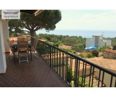 Casa en venta en urbanización de Cala Canyelles.