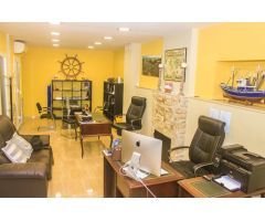Loft actualmente utilizado como oficina en centro de Lloret de Mar