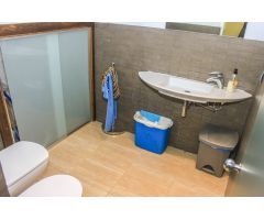 Loft actualmente utilizado como oficina en centro de Lloret de Mar
