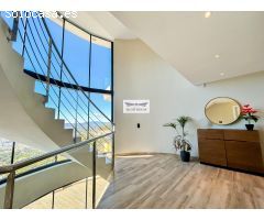 Exclusiva Villa de Lujo con Vistas Panorámicas al Mar en Lloret de Mar