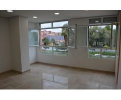 Oficina en Alquiler en Valencia de las Torres, Valencia