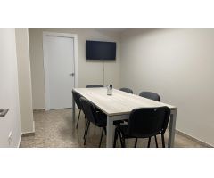 Oficina en Alquiler en Valencia de las Torres, Valencia