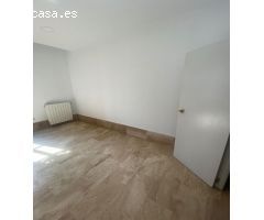 Oficina en Alquiler en Valencia de las Torres, Valencia