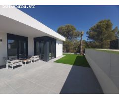 Chalet en Venta en la Nucia, Alicante