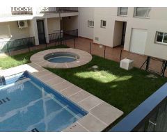 Se vende un apartamento de 2 dorm. y 2 baños en Roquetas de Mar. Zona Buenavista.