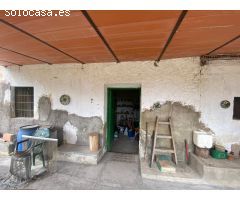 Cortijo con terreno en Instinción (Almería).