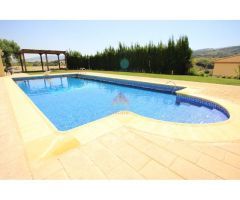 VENTA DE CASA DE CAMPO CERCA DE RONDA
