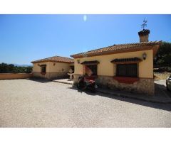 VENTA DE CASA DE CAMPO CERCA DE RONDA