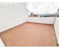CASA EN LA ZONA DE PADRE JESUS CON MULTIPLES POSIBILIDADES