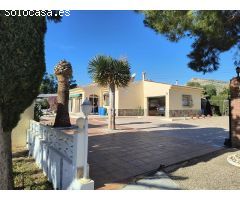 VENTA DE ESTUPENDO Chalet en Mutxamel, Urb. Valle Sol. PARA ENTRAR A VIVIR!