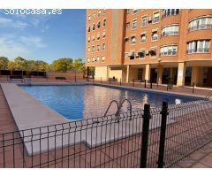 VENTA DE EXCELENTE VIVIENDA EN URBANIZACIÓN CON PISCINA