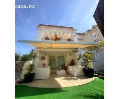 ALQUILER DE MARAVILLOSA VIVIENDA EN PRIVILEGIADA UBICACIÓN CON VISTAS AL MAR