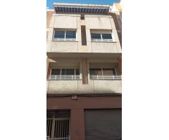 OPORTUNIDAD INVERSORES!!!! VENTA DE EDIFICIO EN MUY BUEN ESTADO ZONA CAROLINAS BAJAS