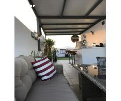MARAVILLOSO ATICO EN EL GOLF CON GRAN TERRAZA SIN AMOBLAR
