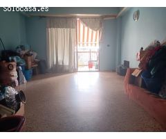 Vivienda a reformar toda exterior con ascensor.