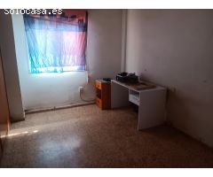 Vivienda a reformar toda exterior con ascensor.