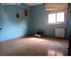Vivienda a reformar toda exterior con ascensor.