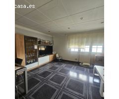 Casa a cuatro vientos con jardín cerca de Figueres