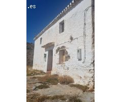 Magnifica finca con cortijo para restaurar cerca del caminito del Rey
