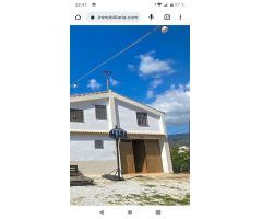 Magnifico cortijo con 4 casas y piscina