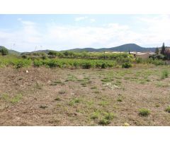 Gran Parcela de 1.800m2 para 8 casas adosadas