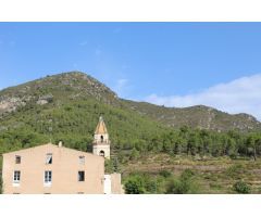 Gran Parcela de 1.800m2 para 8 casas adosadas