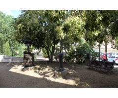 Gran Parcela de 1.800m2 para 8 casas adosadas