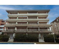 Amplio garaje con salida al mar en Calafell zona LEstany