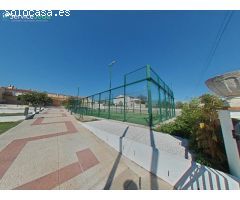 ¡Tu Oasis Privado en La Bisbal! Casa Exclusiva con Piscina, Pista de Padel y Jardín