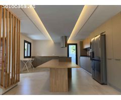 Casa Reformada, Moderna y a Solo 7 Minutos de la Playa – ¡Ubicación Privilegiada! ???? CUNIT ????