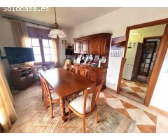 Chalet independiente con vistas al mar.